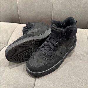 Nike Court Borough Mid 2 High Top Sneaker